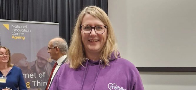 Louise of MyFolks wins award. Networking East Grinstead.